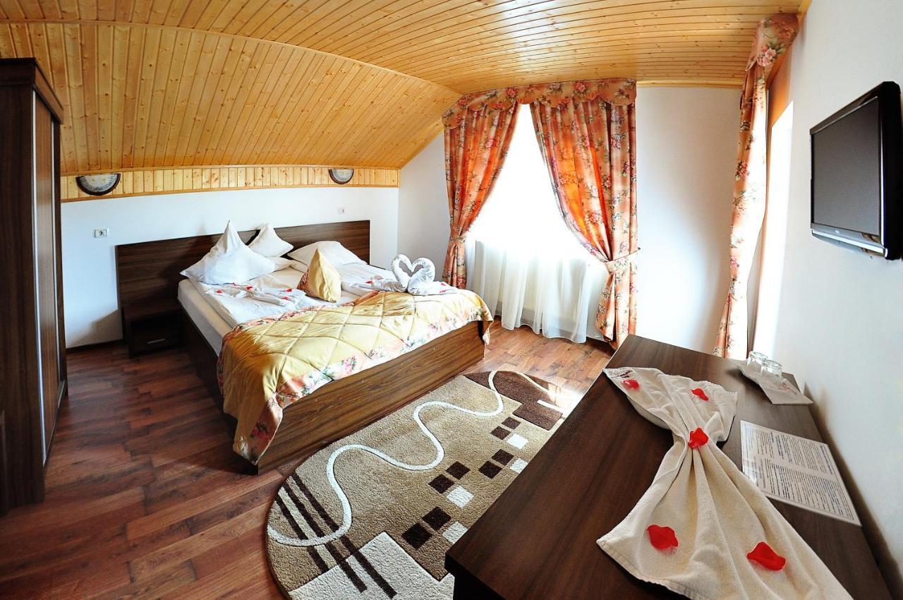 Roua Voronetului Hotel Gura Humorului Phòng bức ảnh
