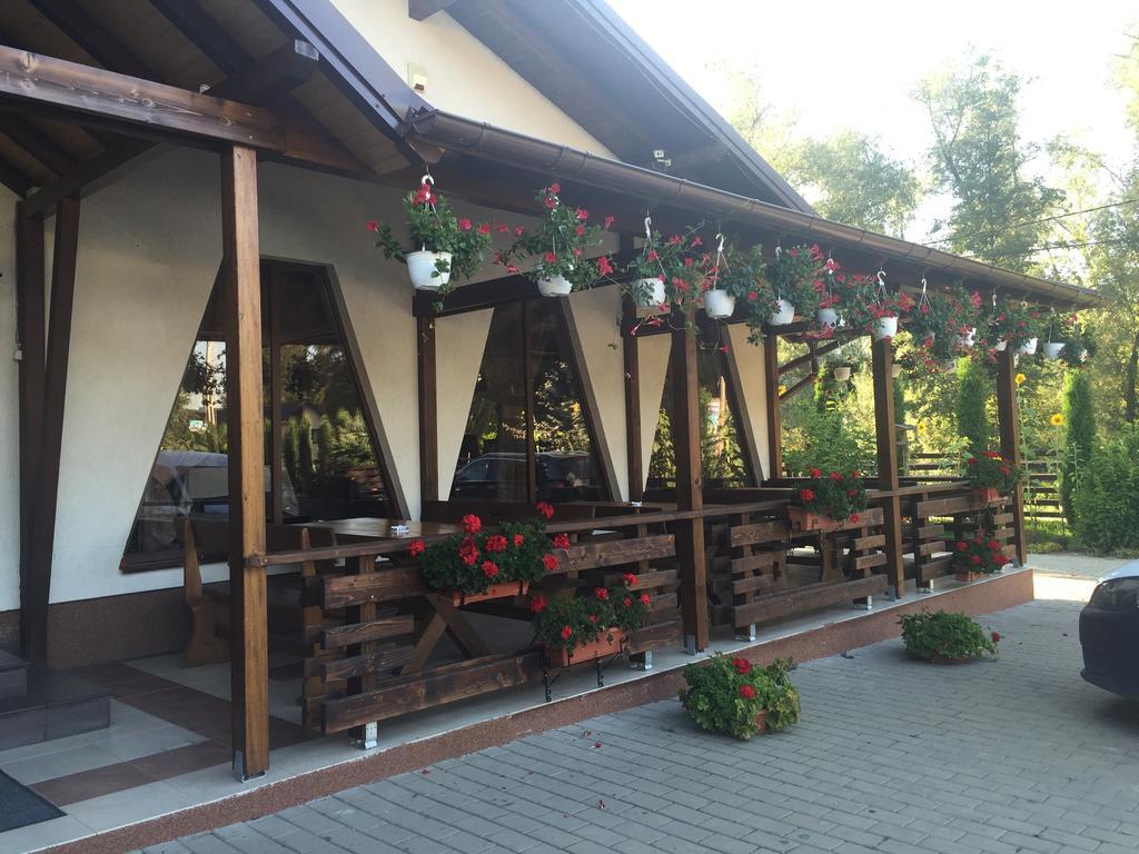 Roua Voronetului Hotel Gura Humorului Ngoại thất bức ảnh